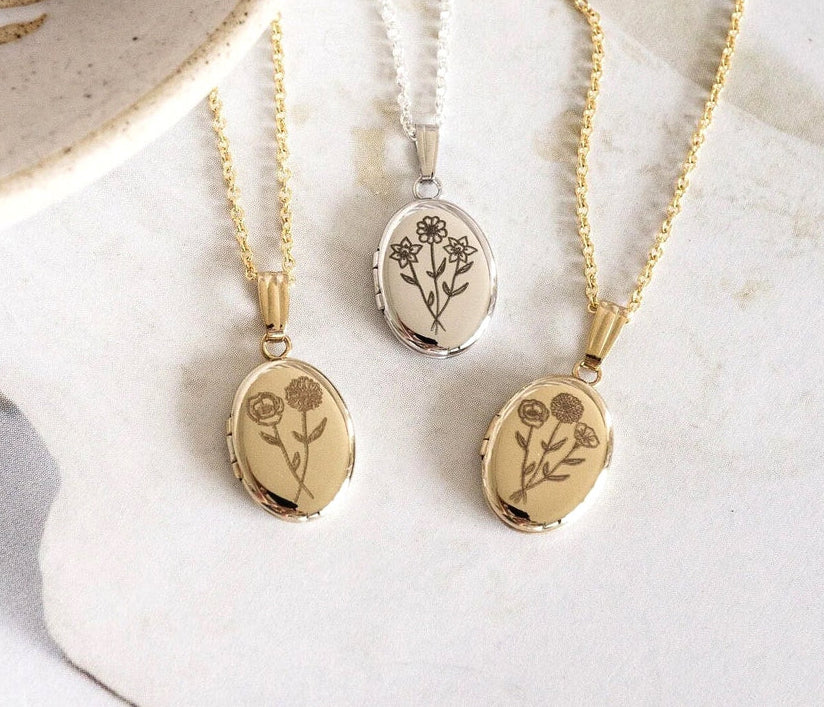 Engraved photo lockets